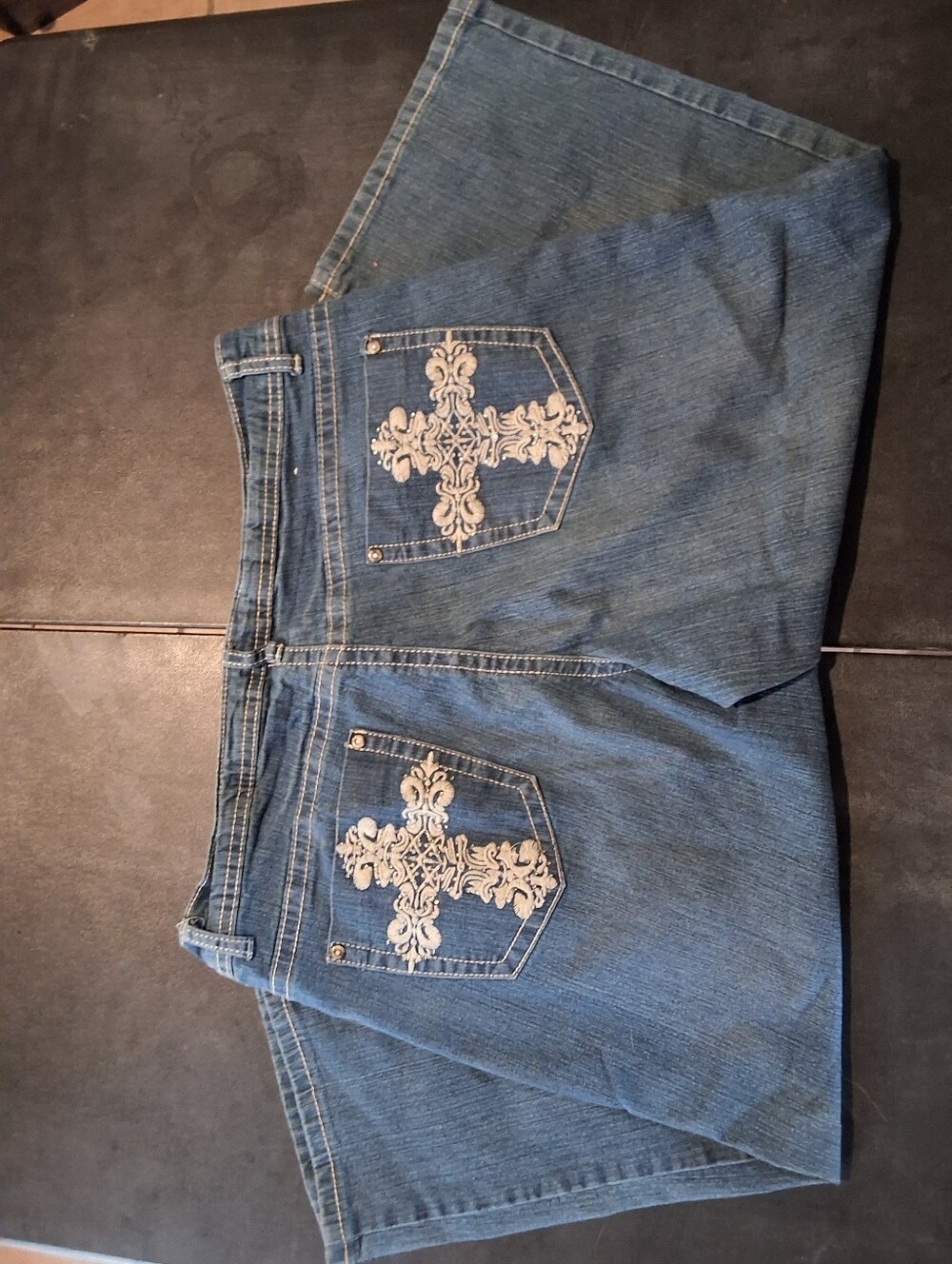 ABM Jeans Blue Denim Capris with Cream Cross Embroidery
